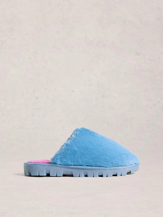 Pantoletten aus Kunstfell