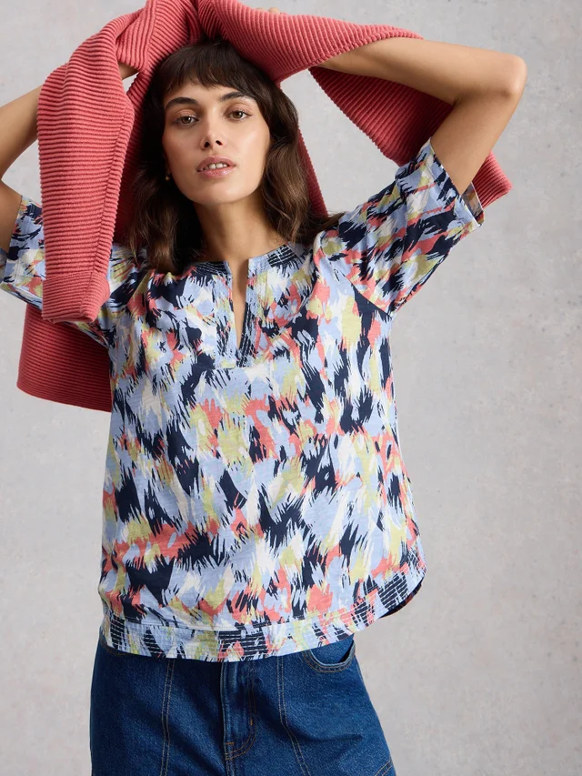 T-Shirt Weaver mit Keilausschnitt