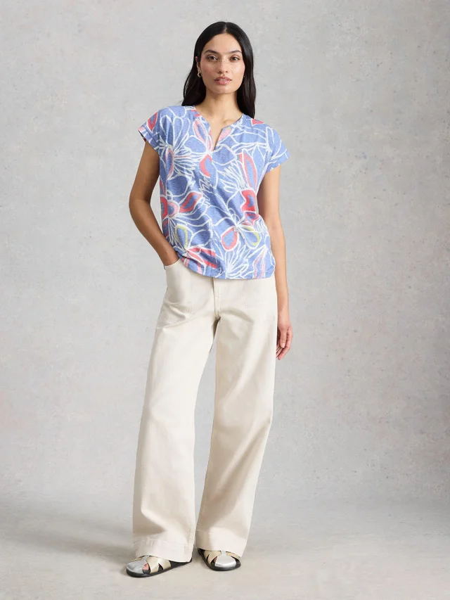 T-Shirt Nelly mit Keilausschnitt